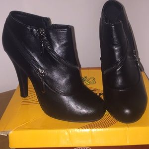 Short Black High Heels with silver zipper design